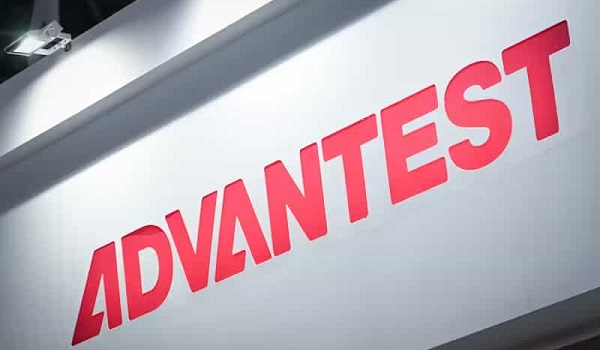 原油不安後退で急反発　日経平均5万5000円台回復、半導体が牽引